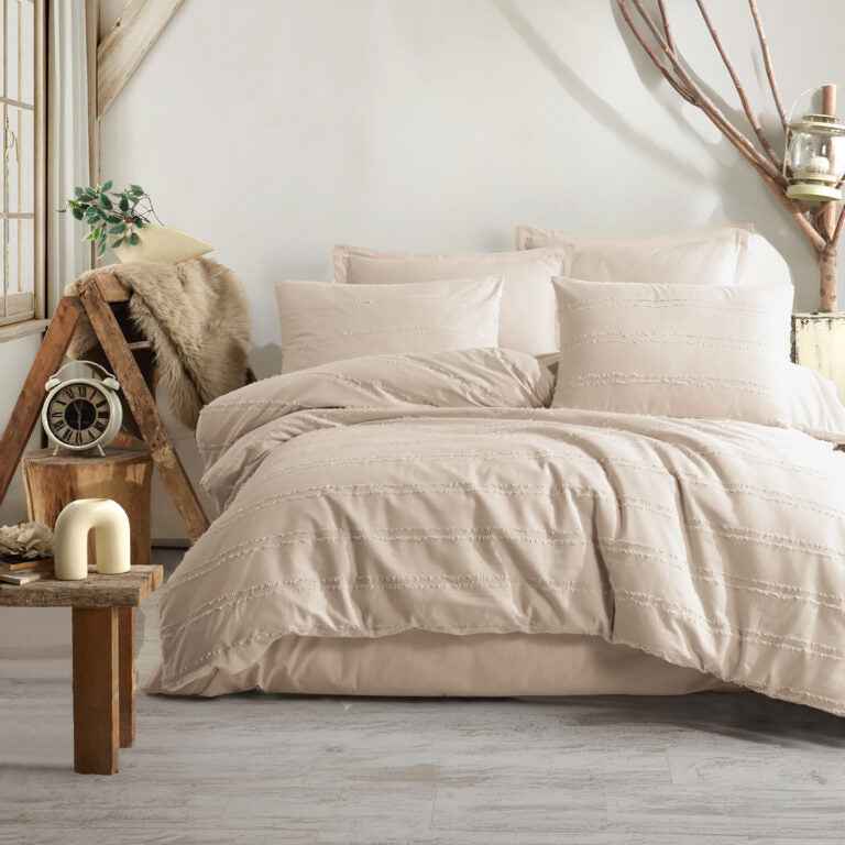 🛏️✨ Lenjerie Boutique – Răsfăț și Eleganță în Dormitorul Tău! ✨🏡