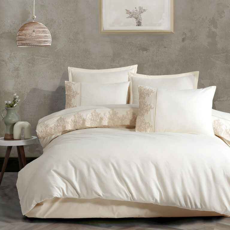 🛏️✨ Lenjerie Boutique – Răsfăț și Eleganță în Dormitorul Tău! ✨🏡