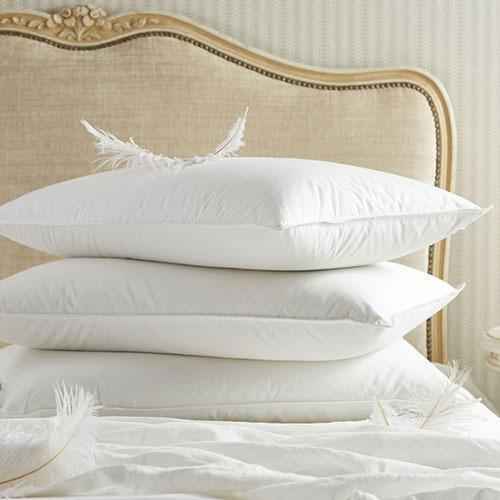 🦢✨ Nou! Perne cu Puf de Gâscă – Lux și Confort Absolut! 🛏️